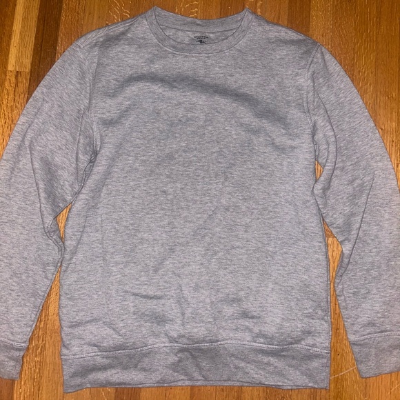 A mens grey crewneck from Walmart - Picture 2 of 4